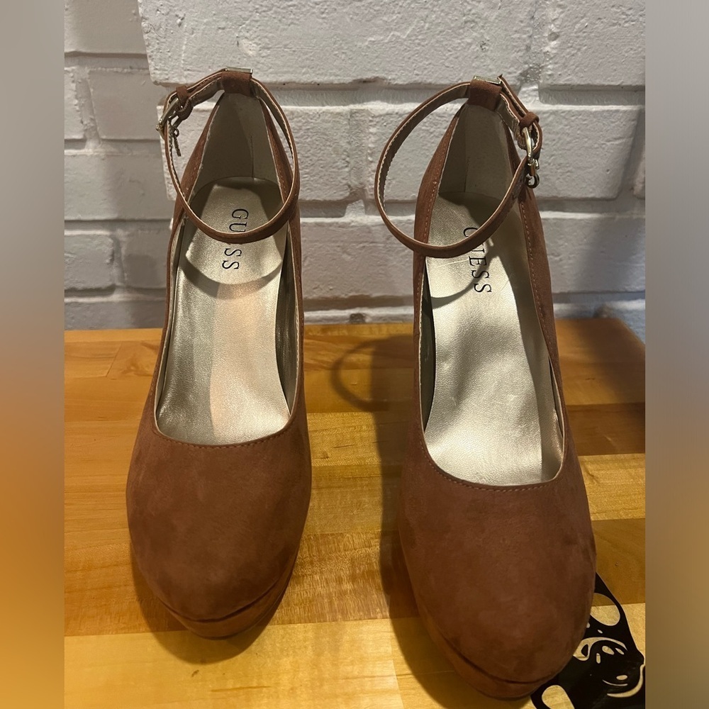 #6 Guess heels - Picture 2 of 9